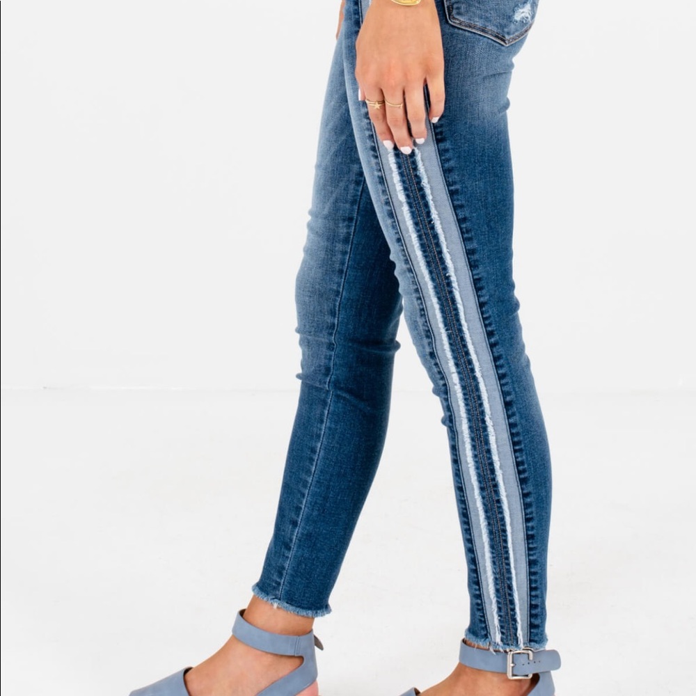 Sneak peek jeans mid rise